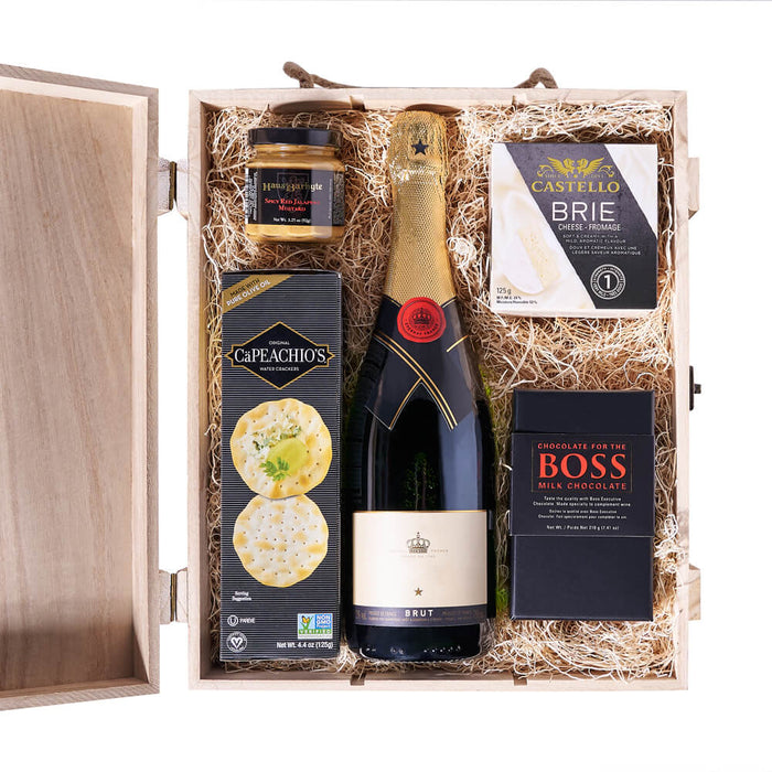 Classic Sparkling Wine Gift with Brie Cheese and Milk Chocolate – gift basket with bottle of sparkling wine, capeachio's multigrain wheat cracker