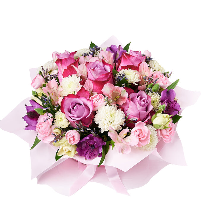 Deluxe Mixed Roses and Daisies Hat Box Floral Arrangement – gift basket with this enchanting assortment of fresh flowers is elegantly and this floral