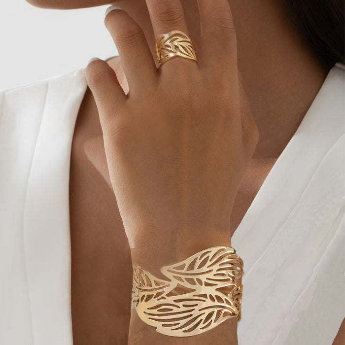B1001 - Hollow Carved Gold Bracelet