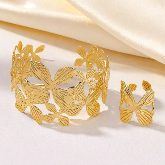 B999 - Simple Golden Floral Bracelet