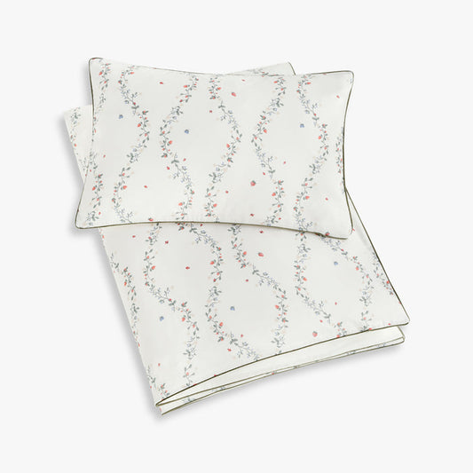 Botanical Berries Toddler Duvet in Ivory