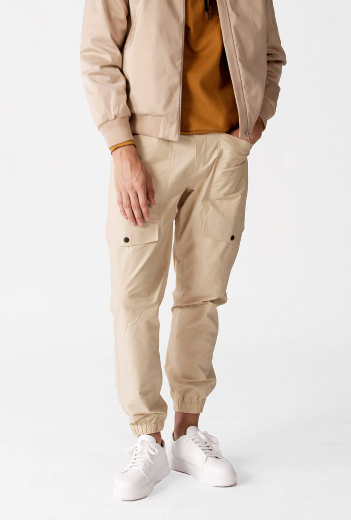 #color_pale khaki