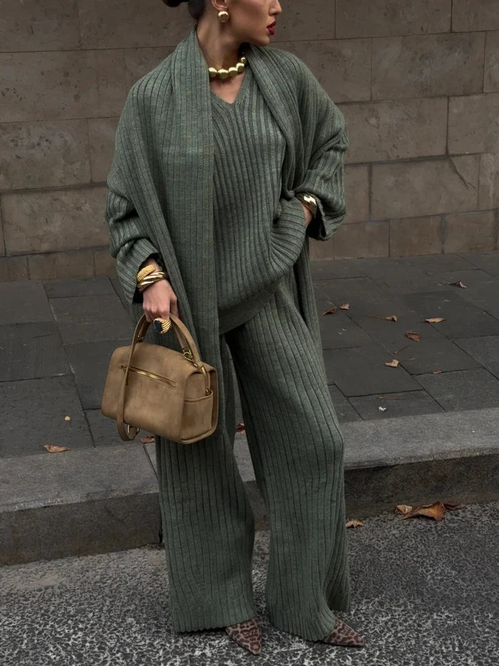 Jeannie - Set bordeaux avec pull et pantalon à jambes larges