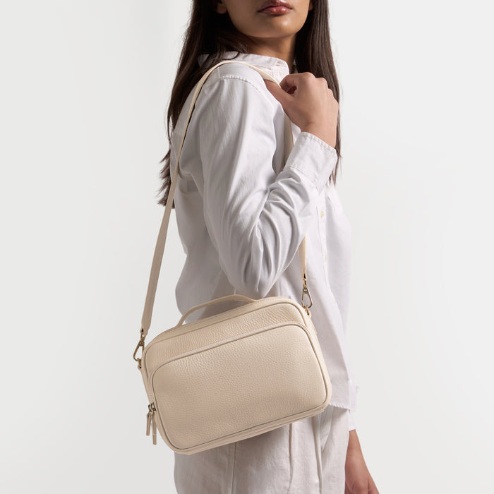 Meadow Large Satchel Sand