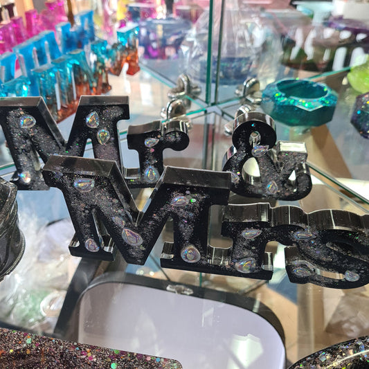 Resin words mr and mrs