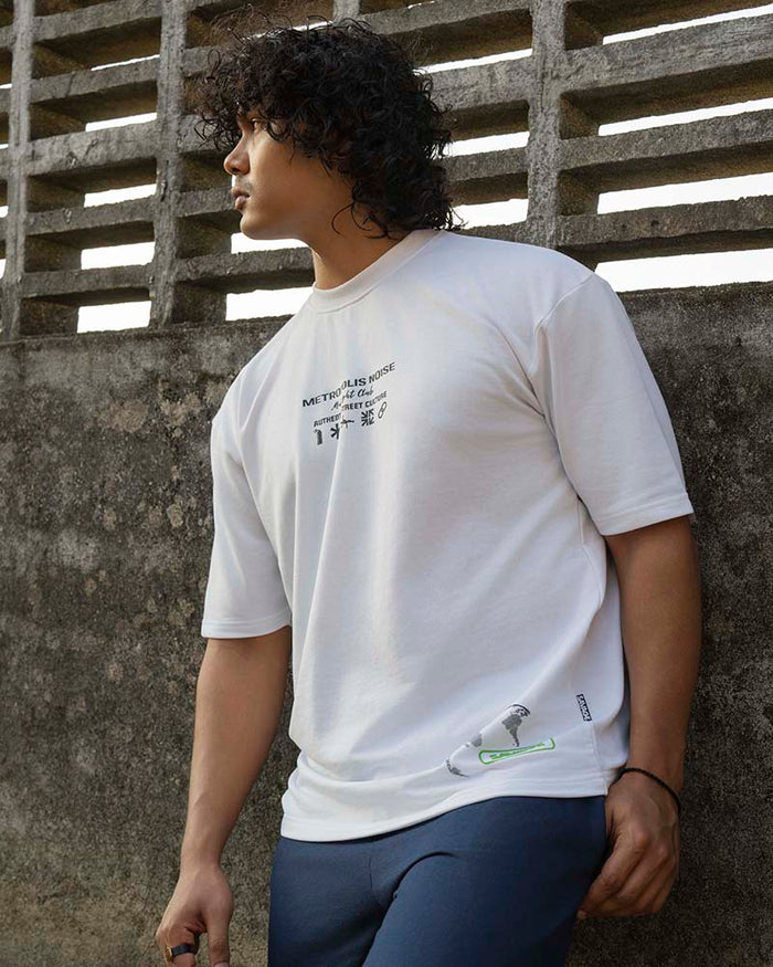 SAVAGE OVERSIZED GRAPHIC T - SHIRT