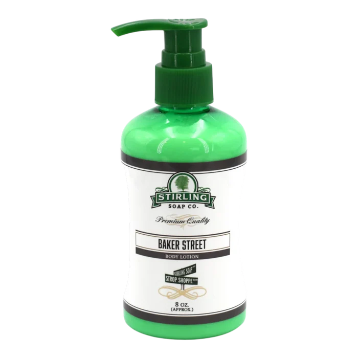 Stirling Soap Co. Baker Street body lotion i grønn flaske med pumpe